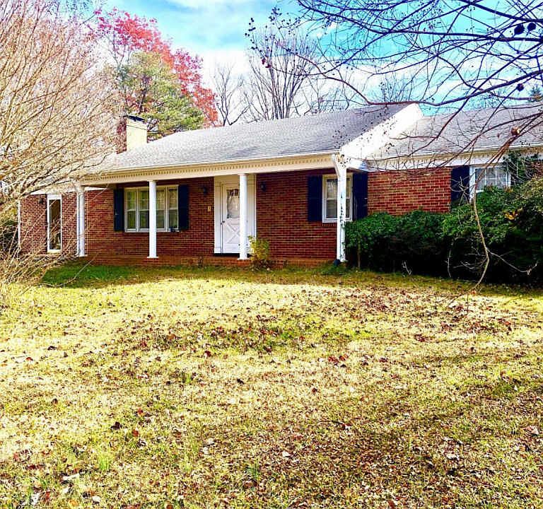 1st image of 295 White Pine Dr