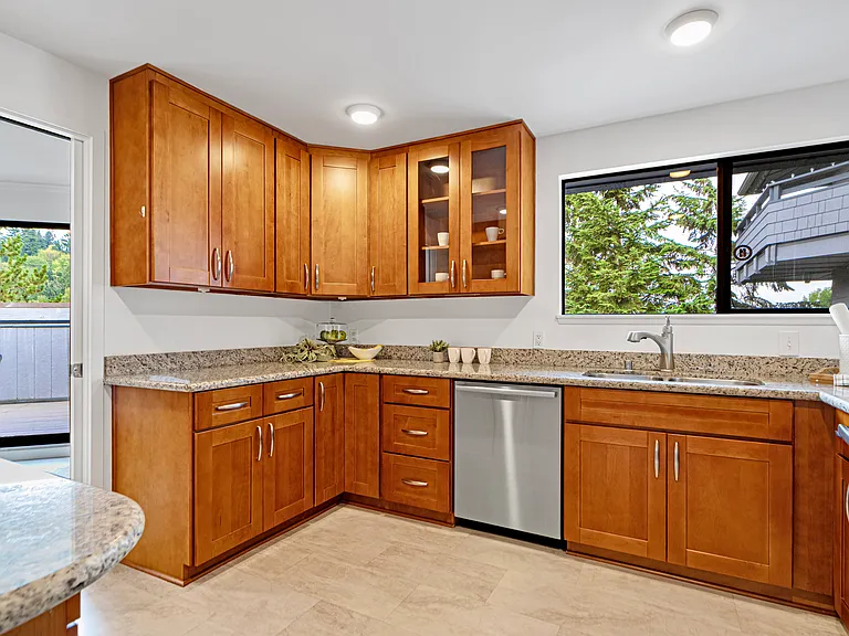 7930 SE 34th St #401 — Photo 7