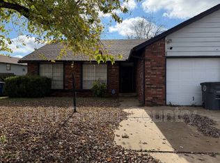 9832 E 37th St, Tulsa, OK 74146