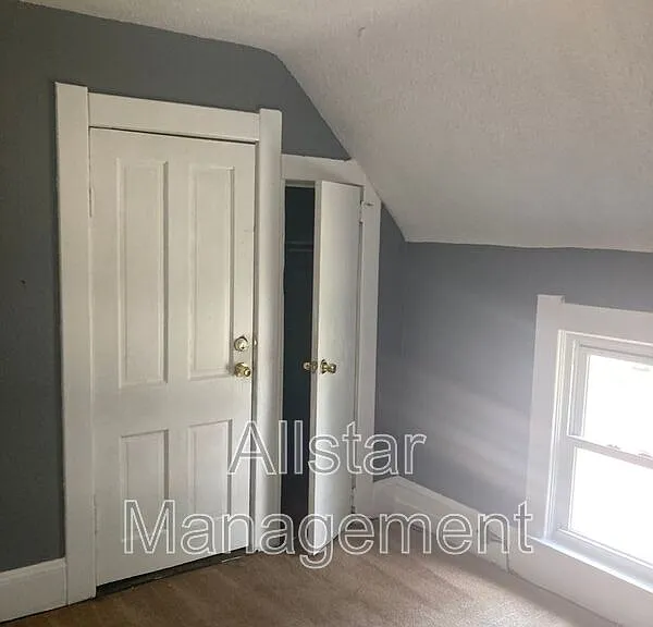14221 Darley Ave — Photo 2