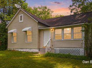 908 S Lafayette St, Greenville, MI 48838
