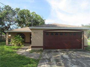 825 30th Ave E, Bradenton, FL 34208