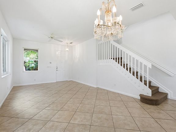 5th image of 1275 Rosegate Boulevard