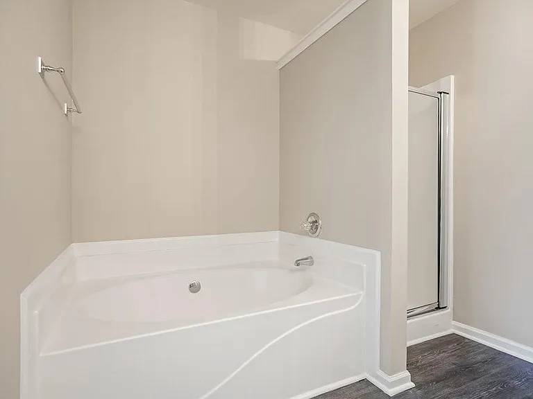 2045 Lakeshore Overlook Dr — Photo 22