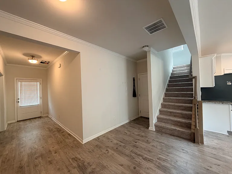 766 Gordon St — Photo 10