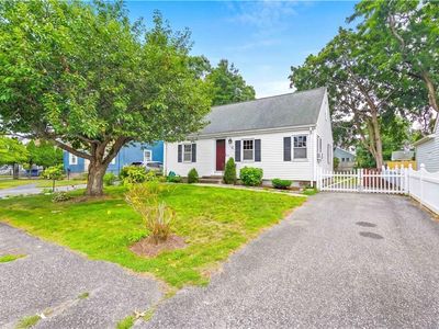 75 Thurston St, East Providence, RI, 02915