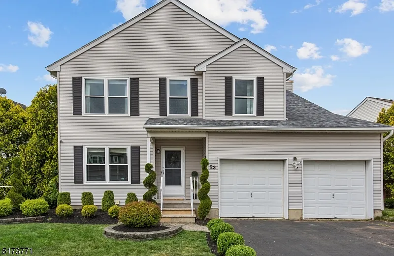 23 York Dr photo 1