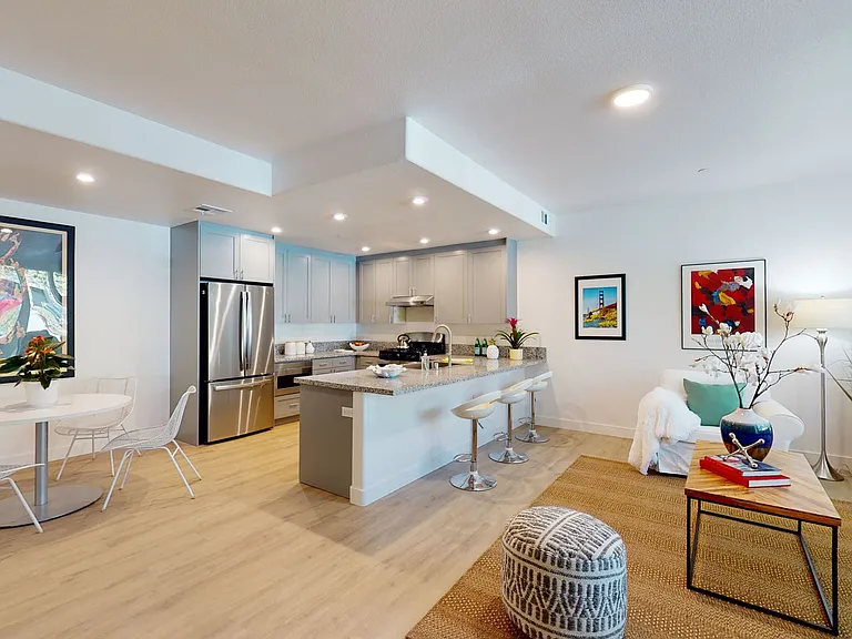 1001 Doubles Dr — Photo 4