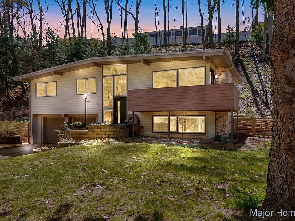 140 Grand Ave, Grand Haven, MI 49417 Zillow