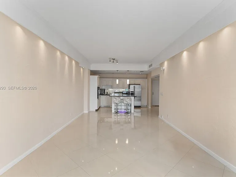 19390 Collins Ave #17 — Photo 15