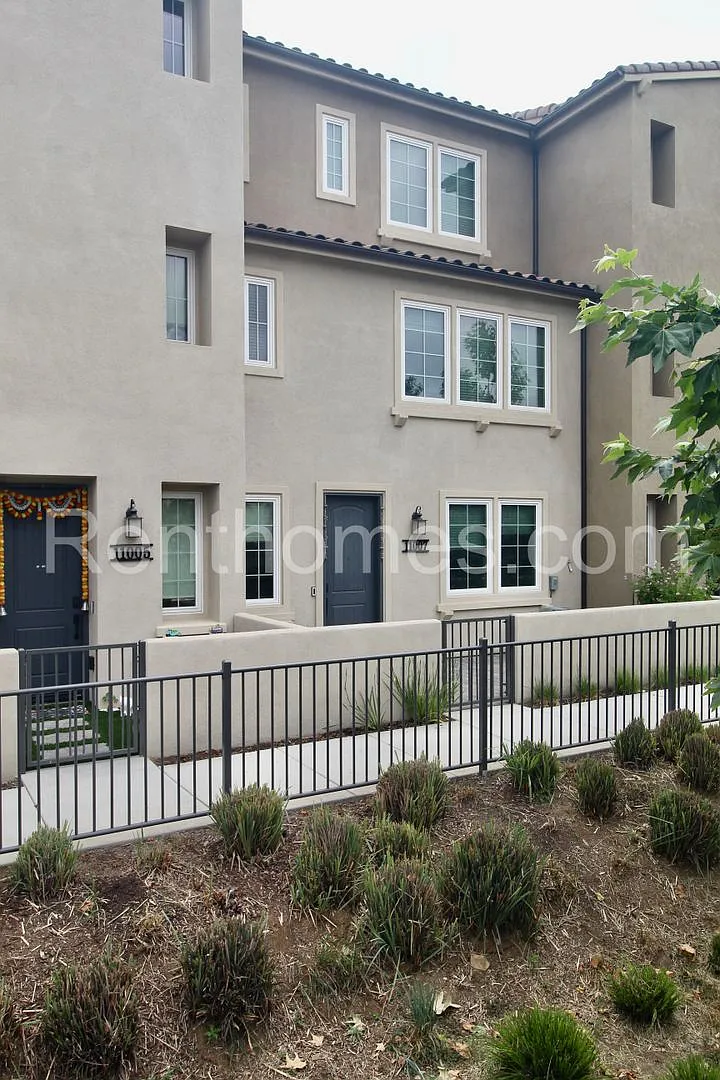 Penasquitos, 11007 Evelyn Wy - Den / Ofc, High Ceilings, AC, Resort Like Facilities, 2 Car Garage... — Photo 1