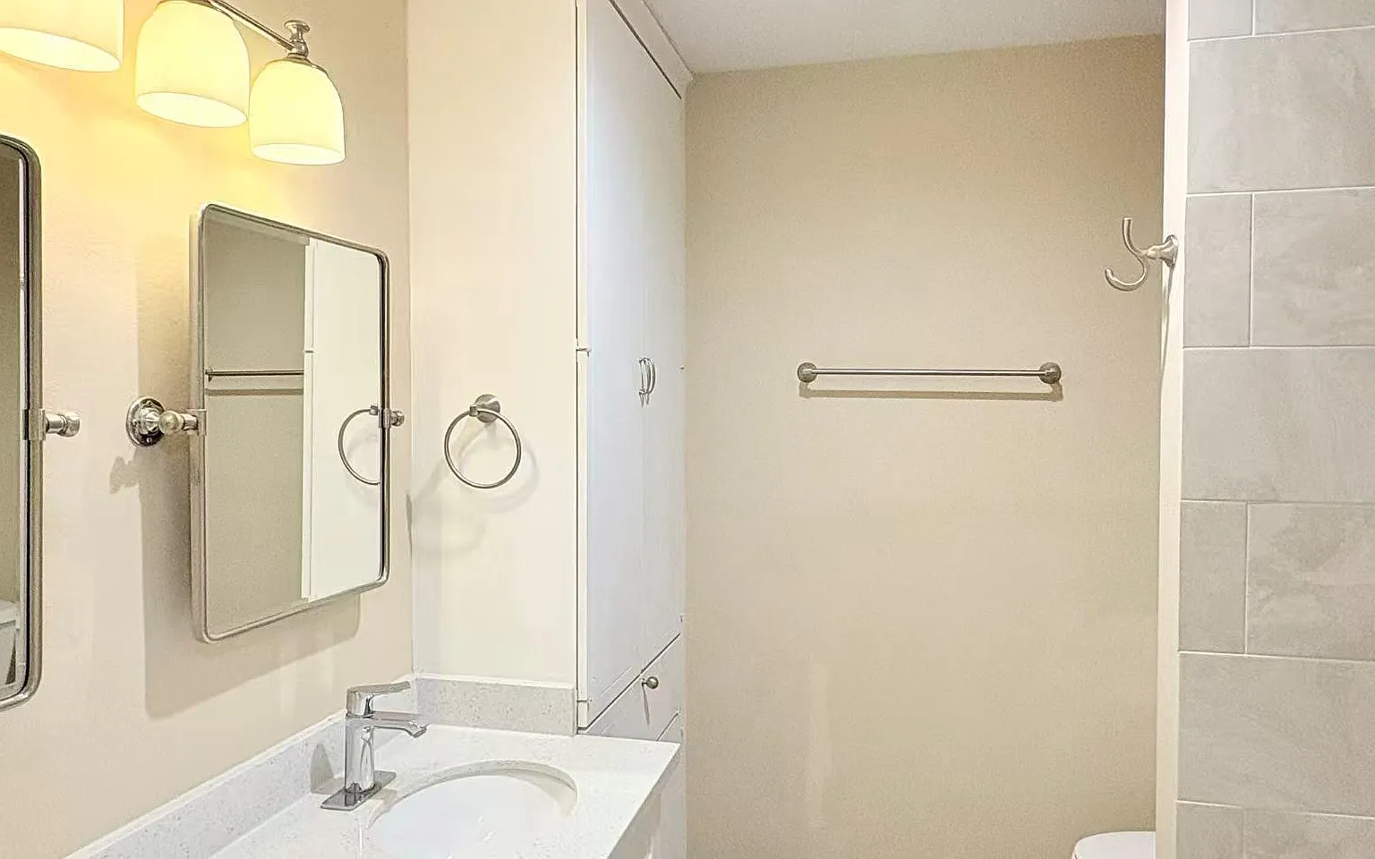 2 bed, 1.5 bath, 1020 sqft, $1,800 — Photo 4