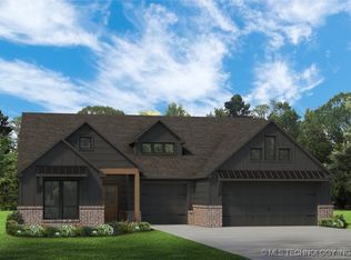 7613 E 89th St, Owasso, OK 74055
