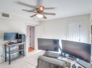 2722 Knight St #124A, Dallas, TX 75219