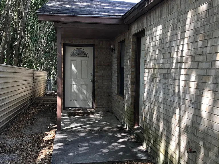 1303 N Bishop St — Photo 2