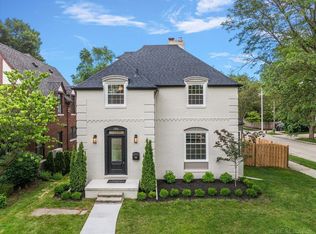 790 Washington Rd, Grosse Pointe, MI 48230