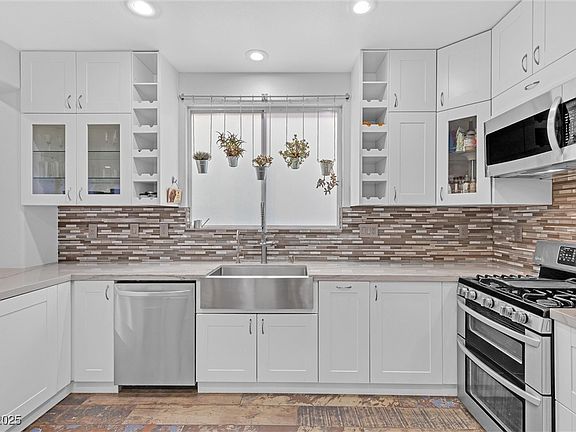 2nd image of 11908 Love Orchid Ln
