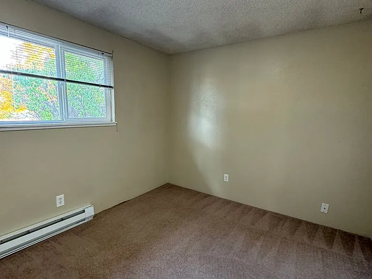 1827 Worden Ave — Photo 17