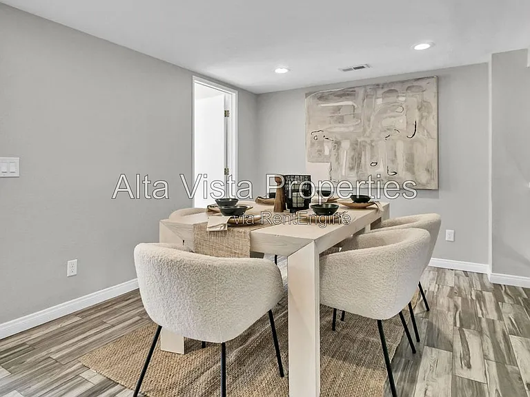4082 Mahaila Ave #E — Photo 12