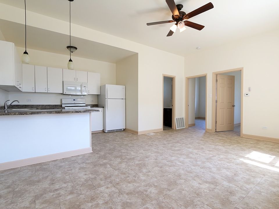 1st image of 2521 S Albany Ave #1R