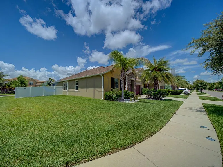 11729 Winterset Cove Dr — Photo 24