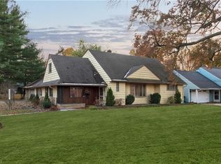 28705 W Oakland Rd, Bay Village, OH 44140