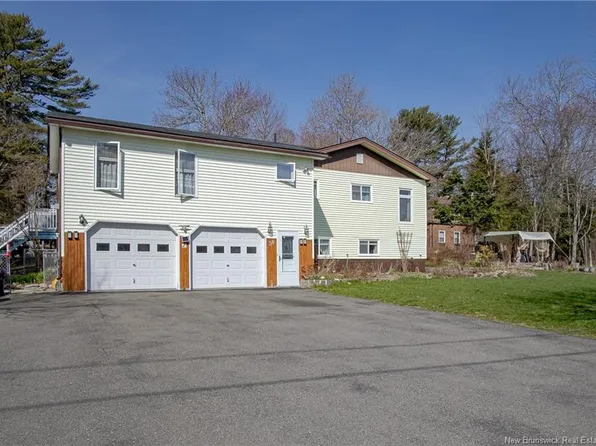 38 Fern Ave, Grand Bay Westfield, NB E5K 2N8