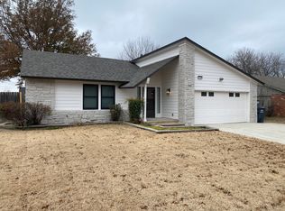 718 W 97th St S, Jenks, OK 74037