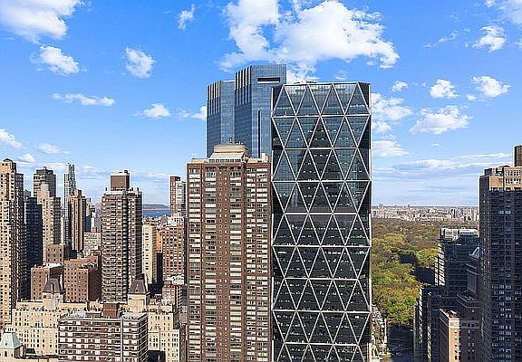 4th image of 310 W 52nd St APT 41H