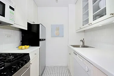 Sold by Avenues Real Estate