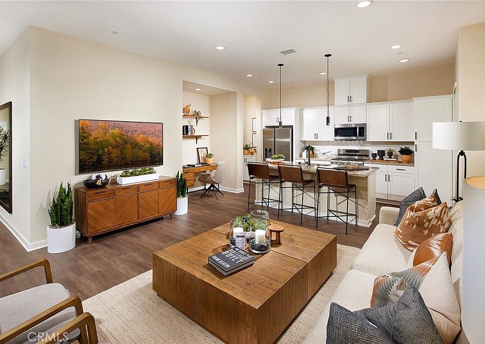 1st image of 2436 Hyde Paseo