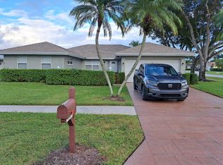 10561 Green Trail Dr S, Boynton Beach, FL 33436