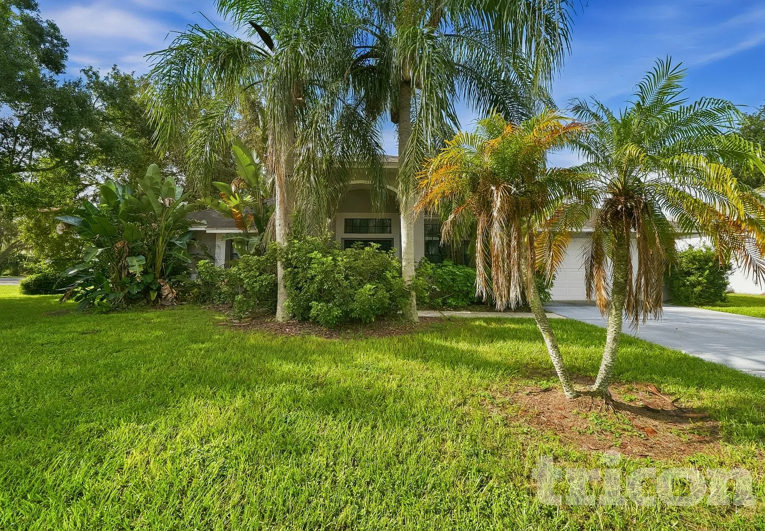 598 Waterford Cir W Tarpon Springs FL — Photo 1