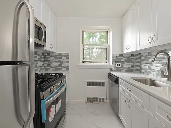 2nd image of 14350 Hoover Ave APT 304