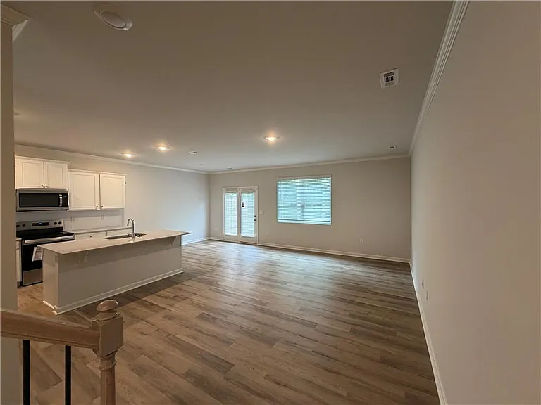 36 Berryville Dr — Photo 3