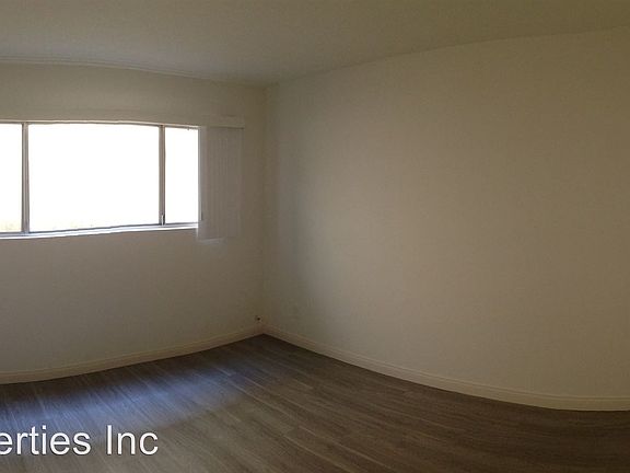 4th image of 21024 Bryant St APT 03