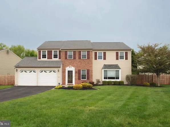 405 Waldon Rd, Langhorne, PA 19047