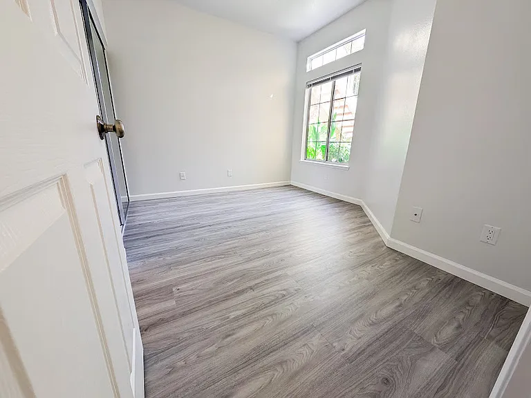 25855 McBean Pkwy #64 — Photo 15