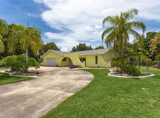 3330 Country Club Blvd, Cape Coral, FL 33904