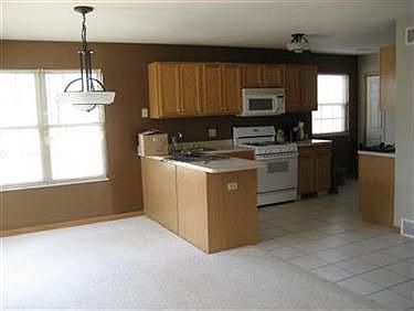 3rd image of 7648-7650 Huntington Dr