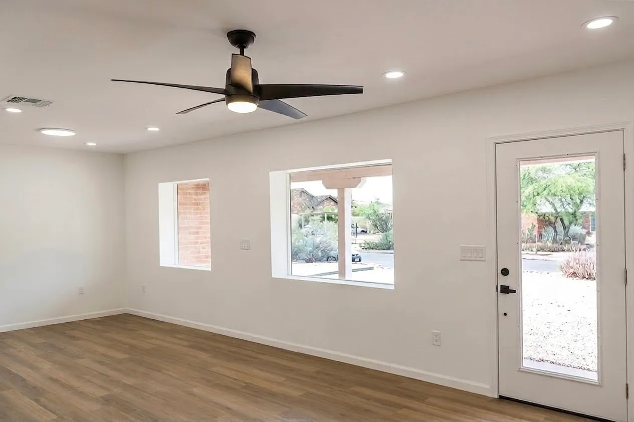 3 bed, 1368 sqft, $2,495 — Photo 2