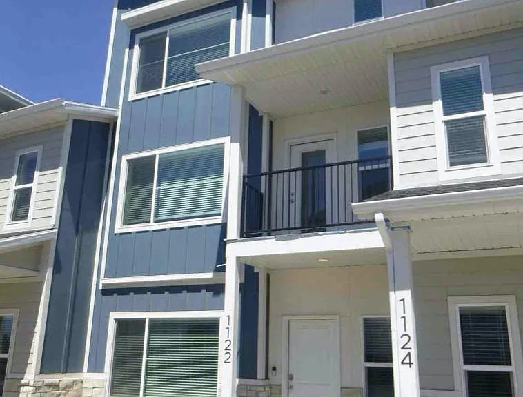 1122 N 1920 W — Photo 1