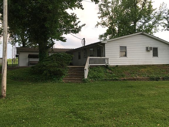 Side View of Back Yard/Patio