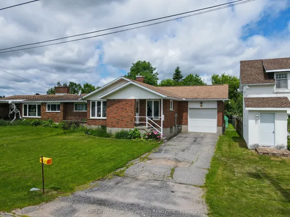 124 King St W, Powassan, ON P0H 1Z0