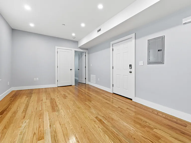 30 Campbell Ave #2 — Photo 9