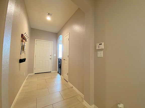 2nd image of 1028 Aerodyne Pl