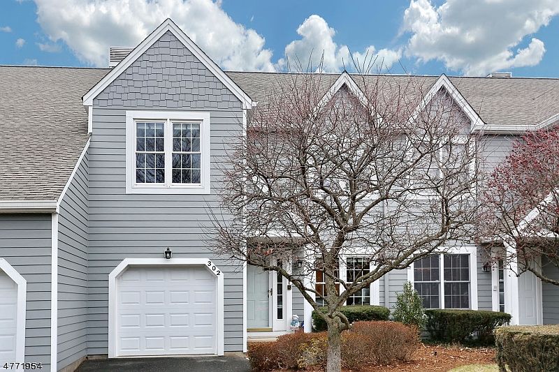 1st image of 302 BARRISTER CT