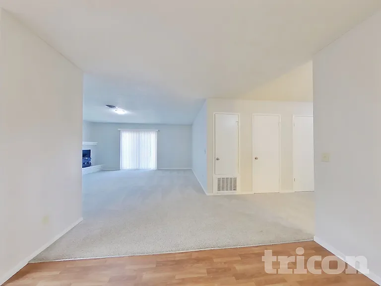 619 E 24th St — Photo 5