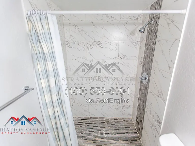 2732 E Michigan Ave — Photo 18