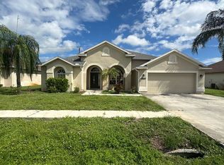 4560 Varsity Cir, Lehigh Acres, FL 33971